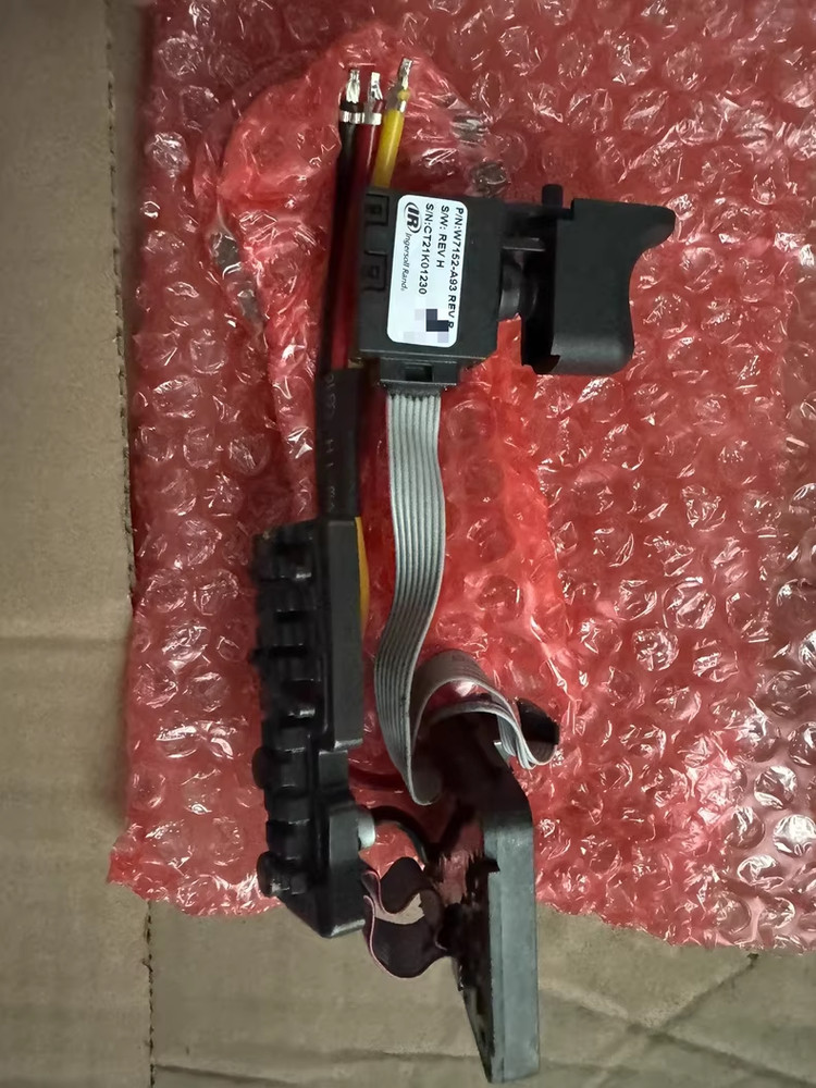 1PCS New W7152-A93 switch assembly