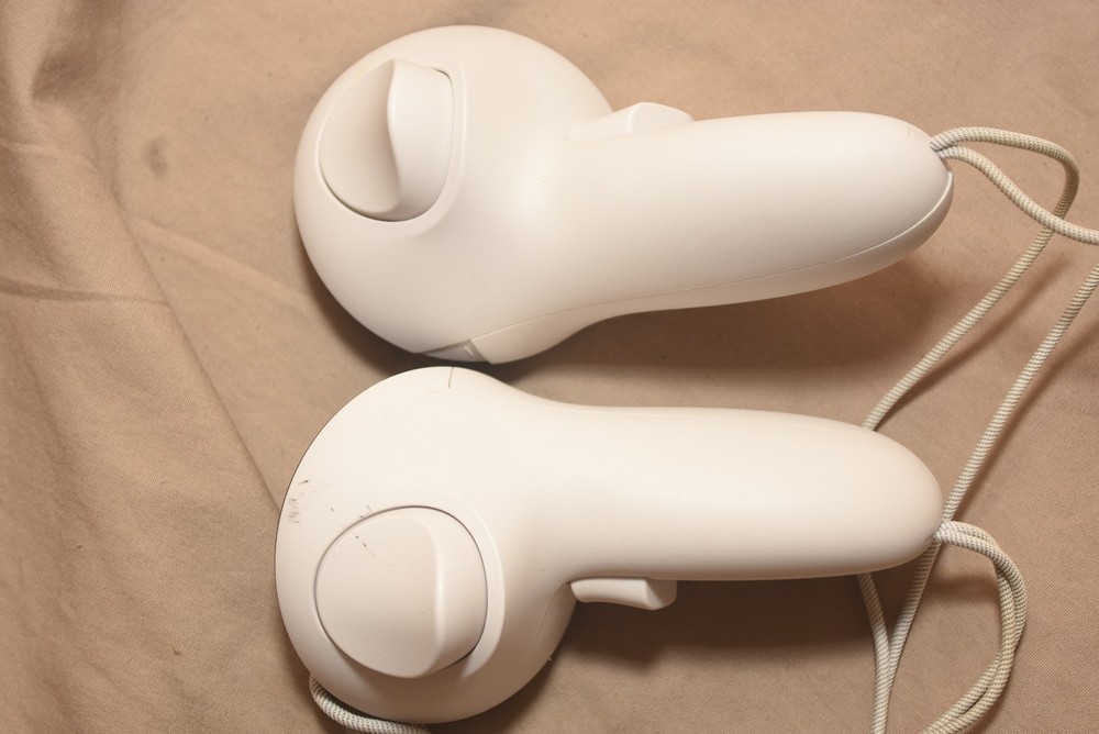 Meta Quest 3 128GB VR Virtual Reality Gaming Headset & Controllers!!