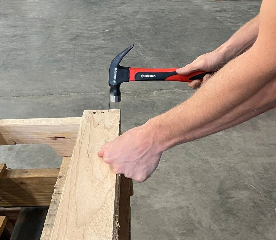 INTERTOOL Claw Hammer with Nail Starter HT08-0224