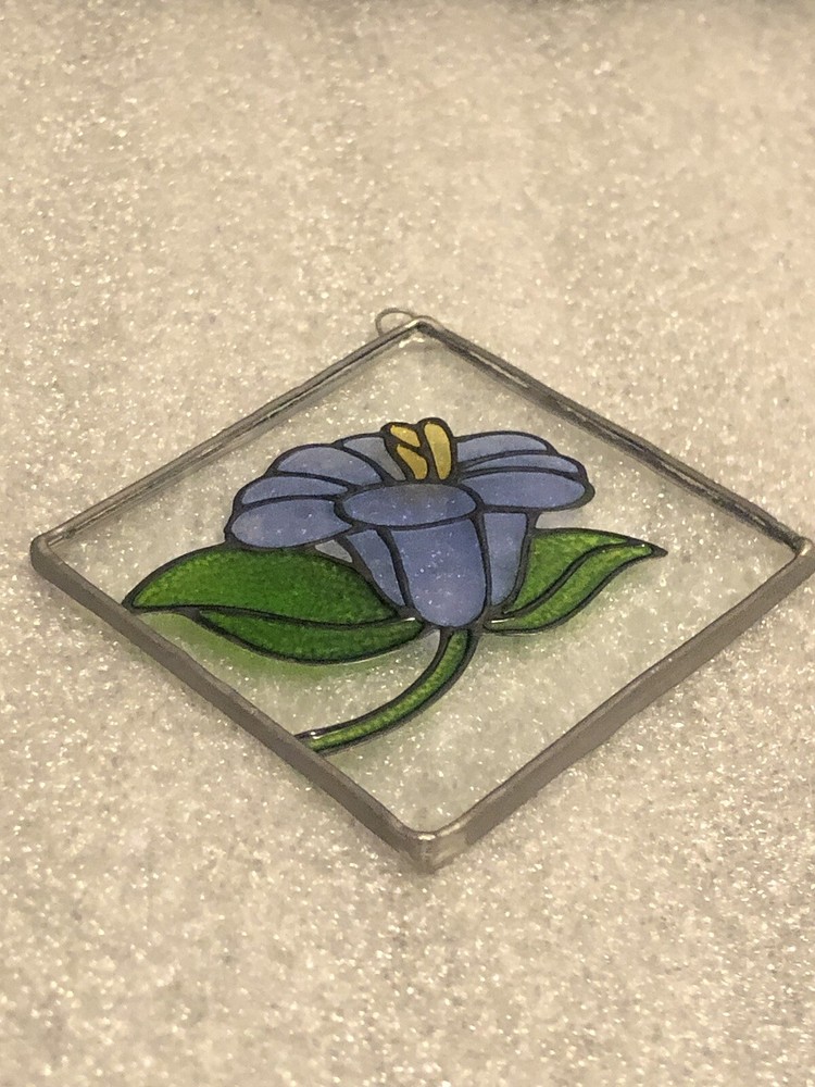 Small Diamond-Shaped Glass Flower Suncatcher