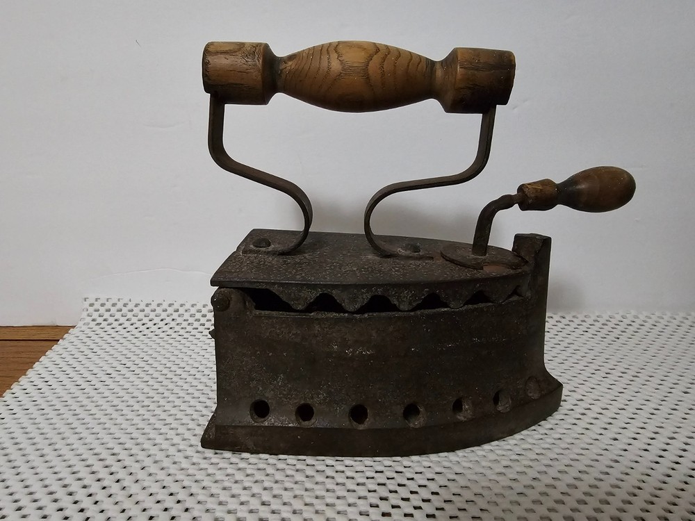 ANTIQUE CAST IRON COAL IRON WOOD HANDLE
