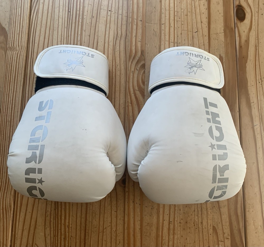 Starlight 16OZ Synthetic Leather Boxing Gloves