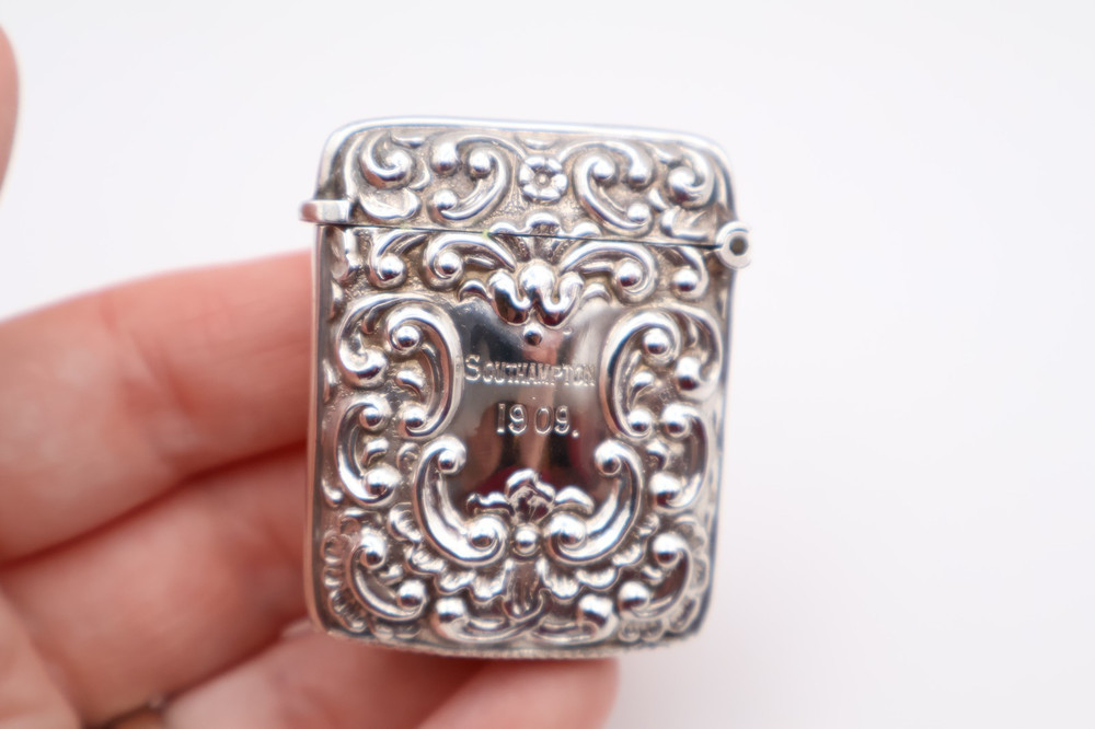 Antique Sterling Silver Vesta Case Hallmarked Birmingham 1908