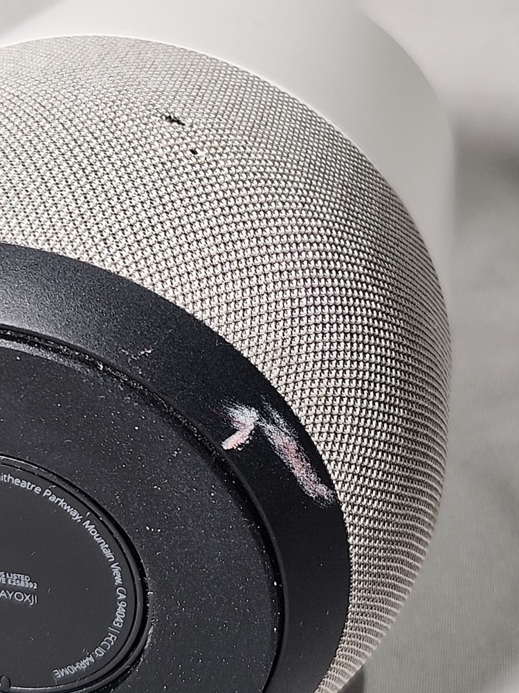 Used Google GA3A00417A14 Smart Speaker Google Assistant White!