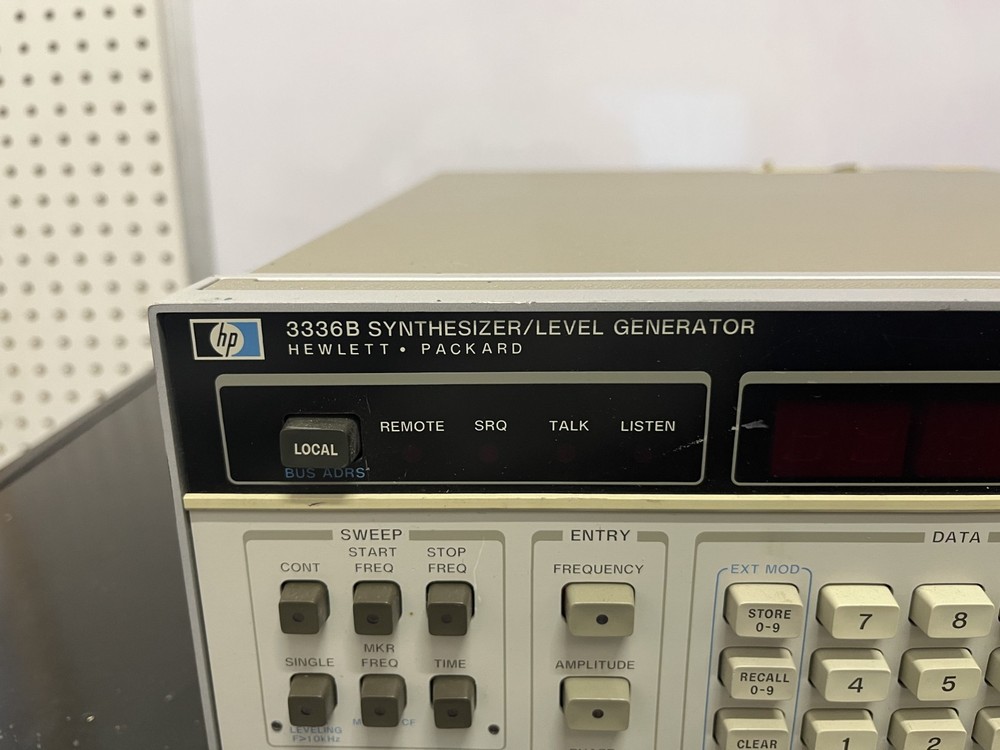 HP 3336B Synthesizer/Level Generator Used Powers On