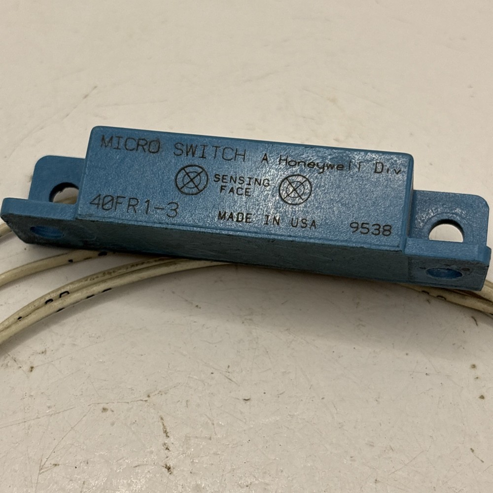 Micro Switch 40FR1-3 Proximity Sensor