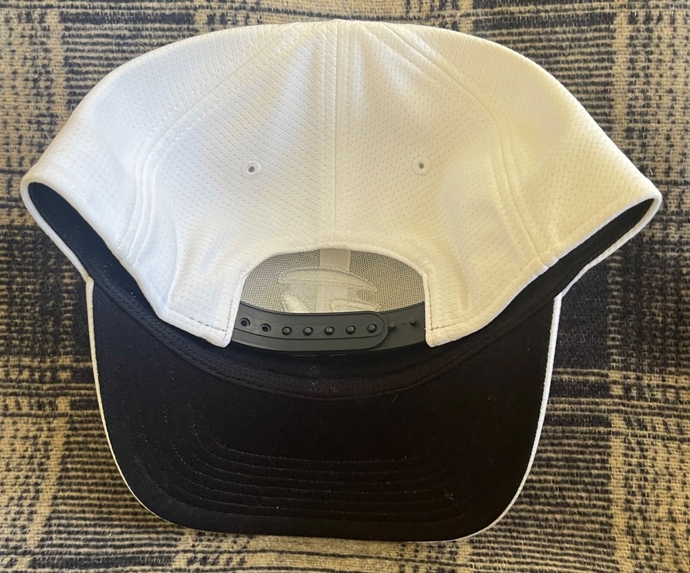 Taylor Made all white golf hat snapback One Size baseball hat