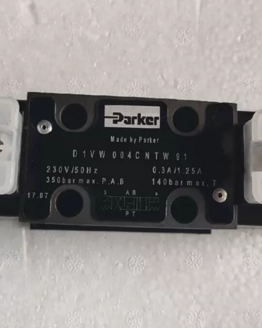 New Parker D1VW004CNTW91 Hydraulic Solenoid Valve Expedited Ship