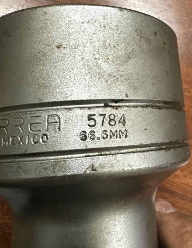 URREA 5784 SOCKET 1” Drive 12PT 2-5/8