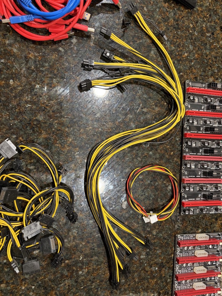 Lot Cryptocurrency GPU Risers + Adapters