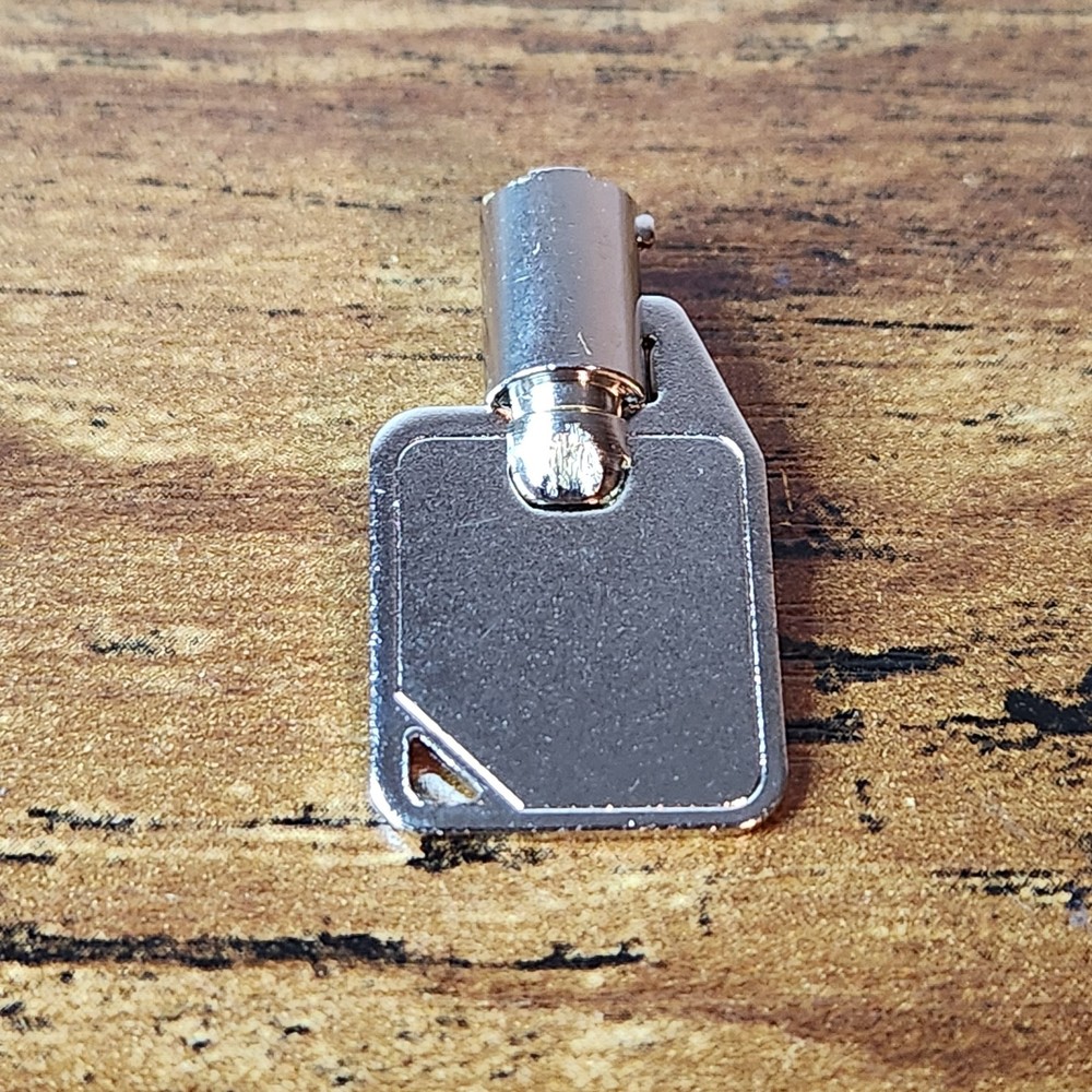 Thermaltake Level 10 GT Snow Edition Key Replacement Part
