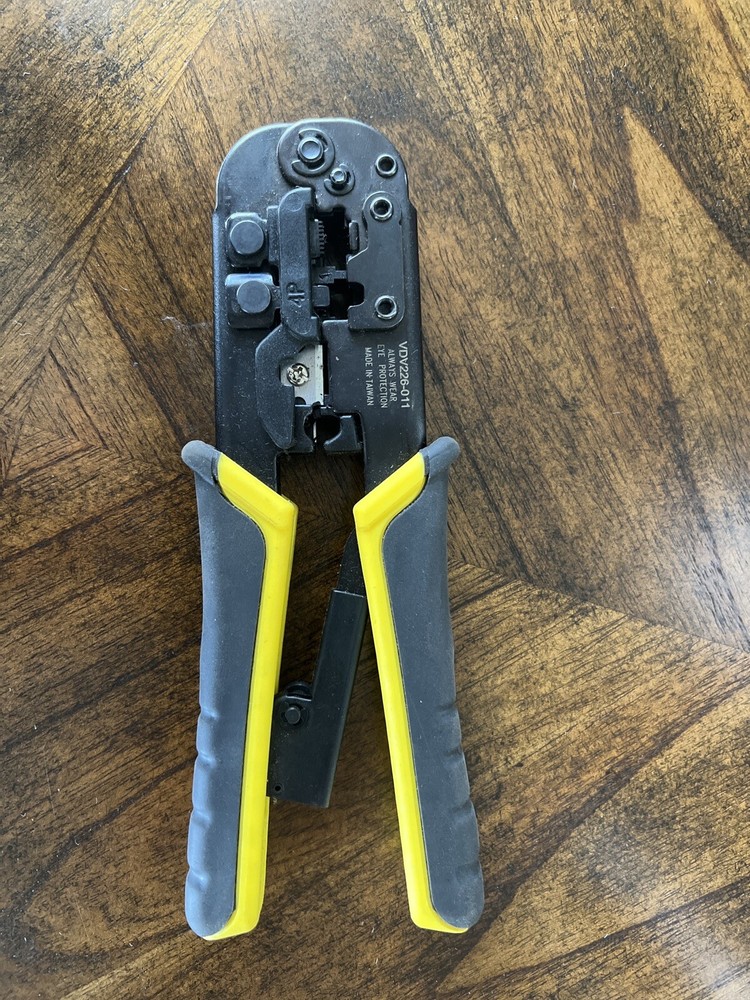 Klein Tools VDV226-011-SEN Ratcheting Data Cable Crimper/Stripper/Cutter