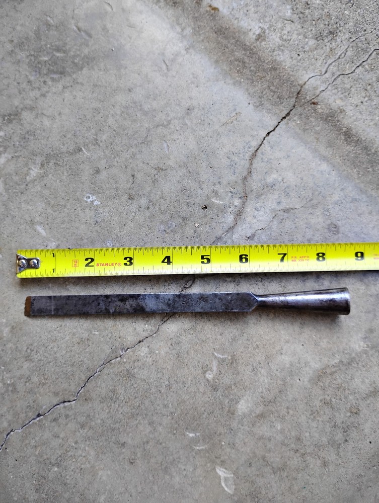 Vintage 1/2 " Yale  Woodworking Socket Chisel