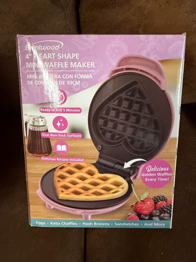 Brentwood Heart Shape Mini Waffle Maker