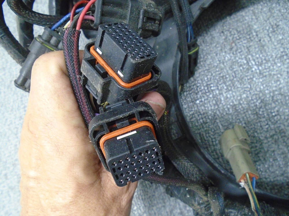 OEM BASE & ENGINE WIRE HARNESS 0586891 EVINRUDE ETEC E-TEC 2007-2009 115HP