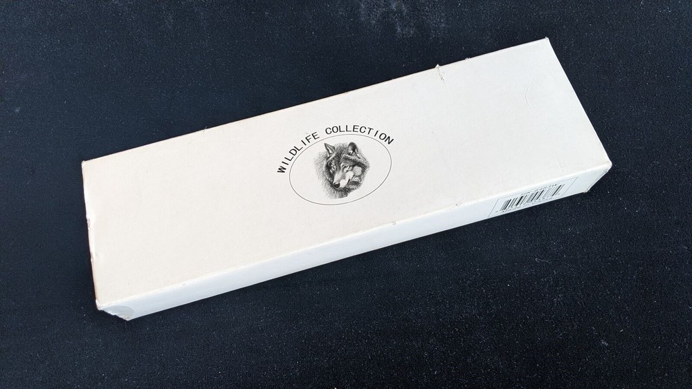Wildlife Collection Wolf Fixed Blade 440 Stainless with Display Box