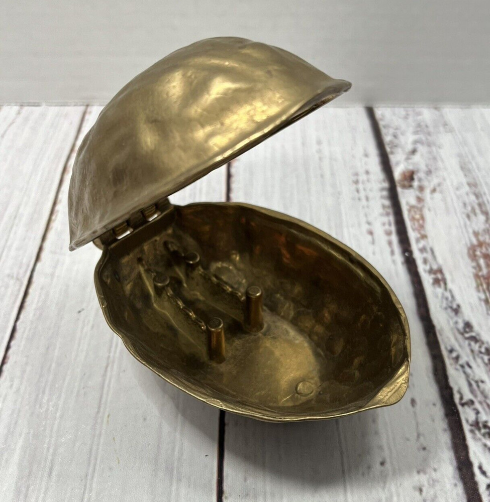 Walnut Shaped Brass Nutcracker Nut Cracker Vintage Retro Design Home Decor