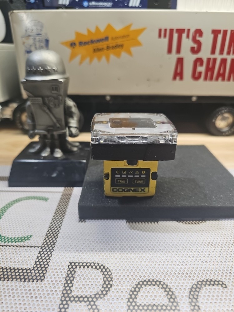 Cognex IS2000C-120-40-125 In-Sight 2000 Vision Sensor