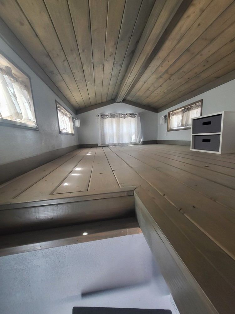 tiny home on wheels