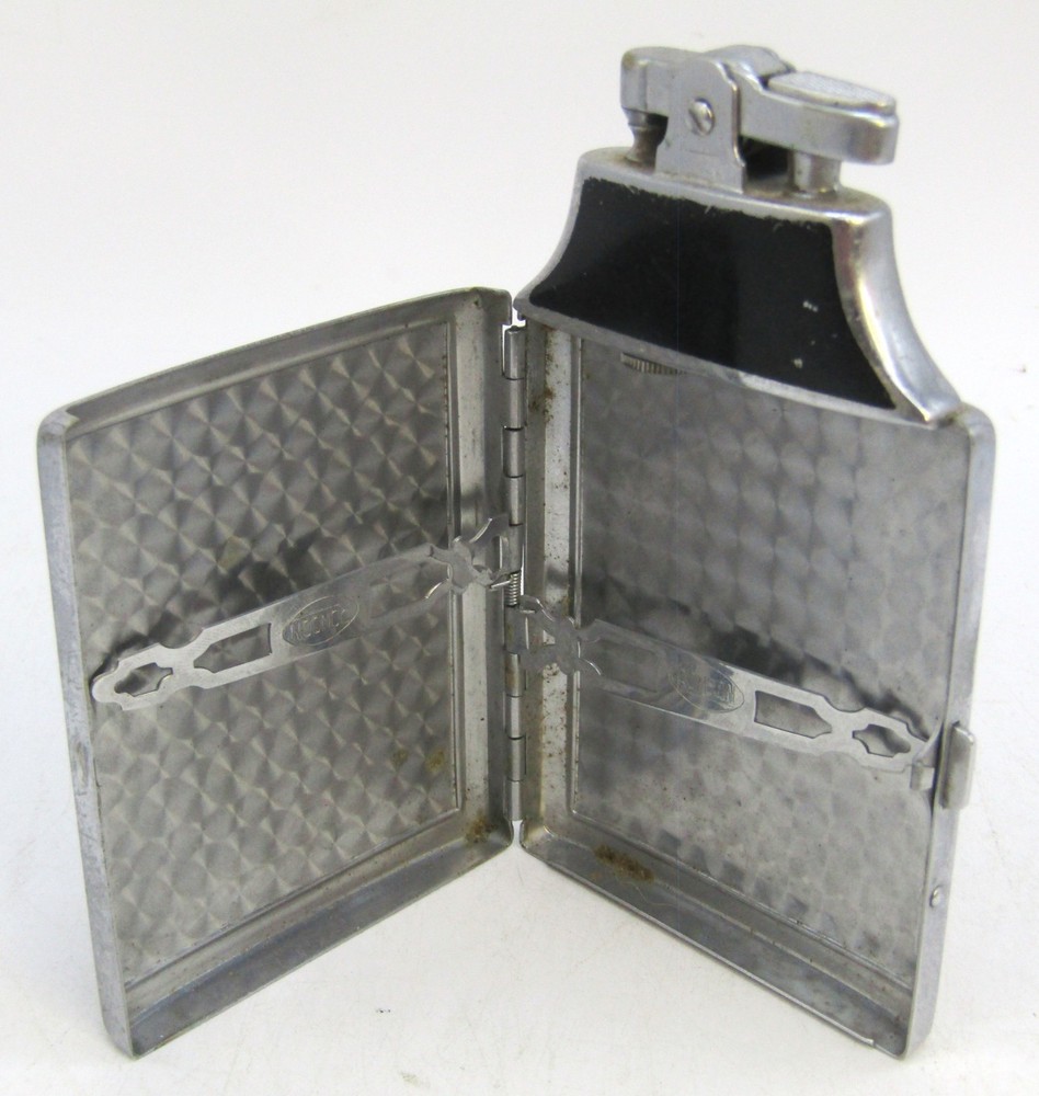 Vintage Ronson Black/Silver Cigarette Case with Lighter.