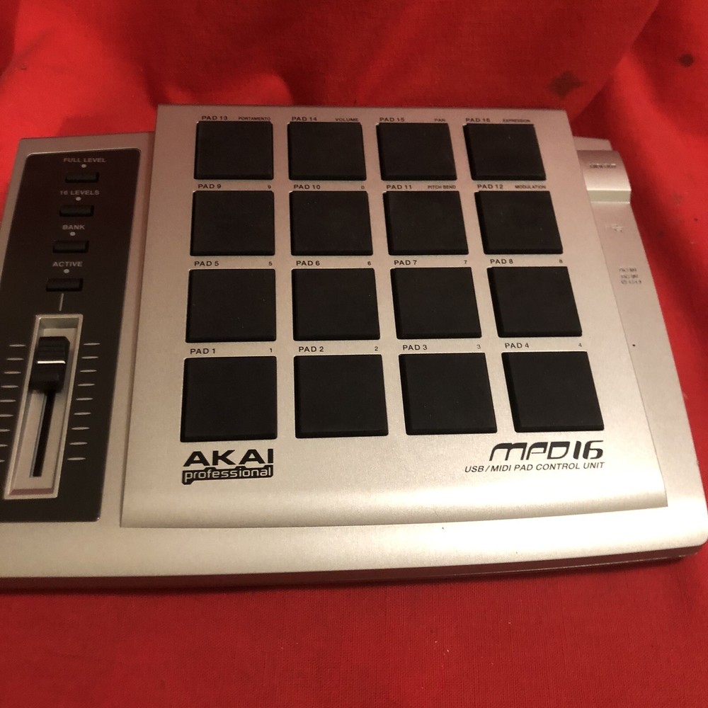 AKAI Professional MPD 16 Control Unit