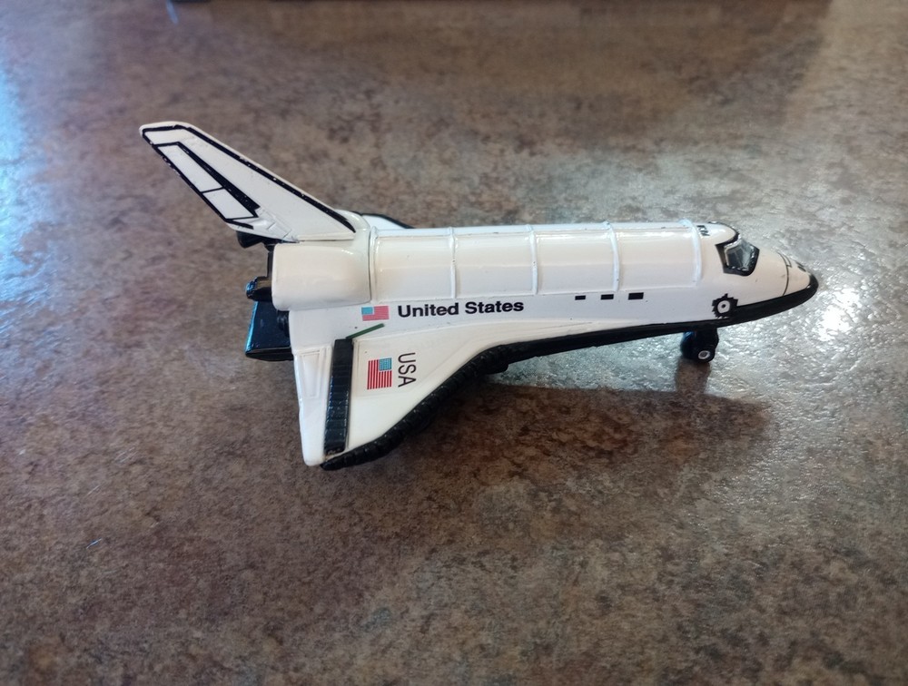 Unbranded United States Space Shuttle With Pullback Function (Top Fin Loose)