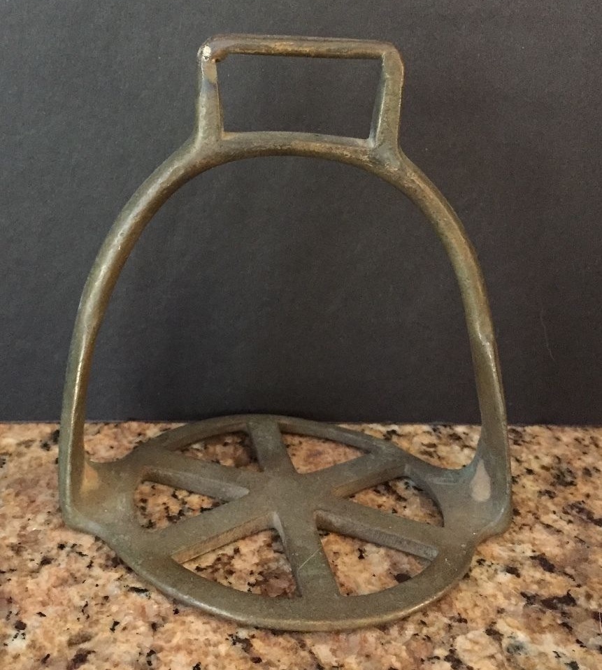 ANTIQUE CAST IRON UNUSUAL SHAPED SADDLE STIRRUP