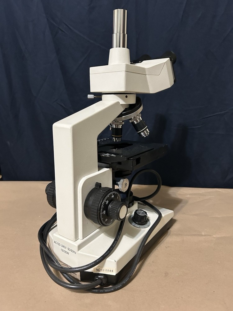 OMANO OM88 1600x Compound Microscope