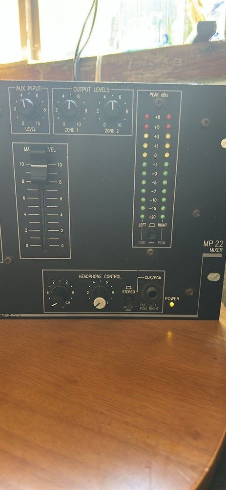 Rane MP22 DJ Mixer. Powers Up. Inputs Untested.