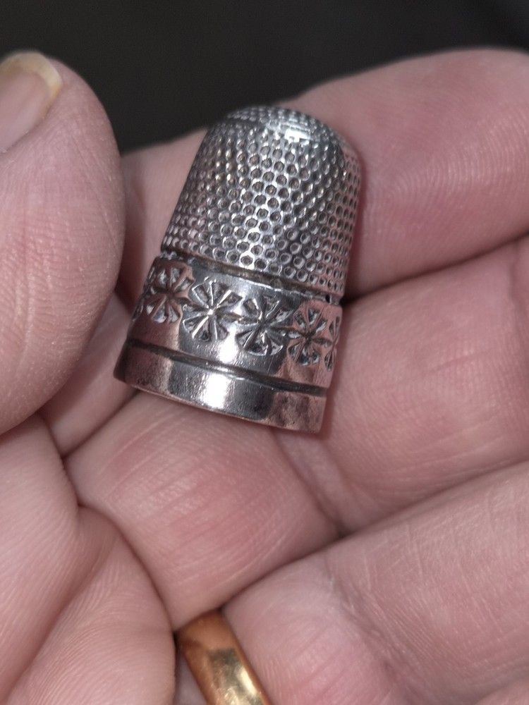 Antique Solid Silver Thimble Weighing 4.50Grms