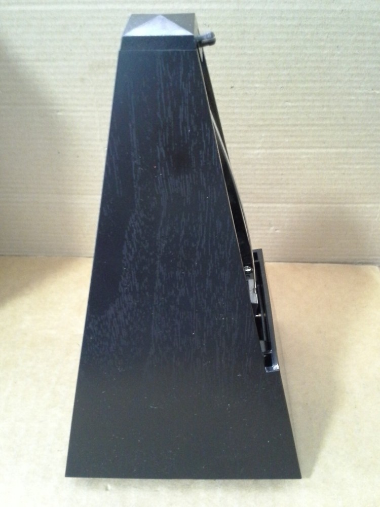vintage. Wittner Plastic wind-up Black Metronome. Missing front Cover. Beautiful