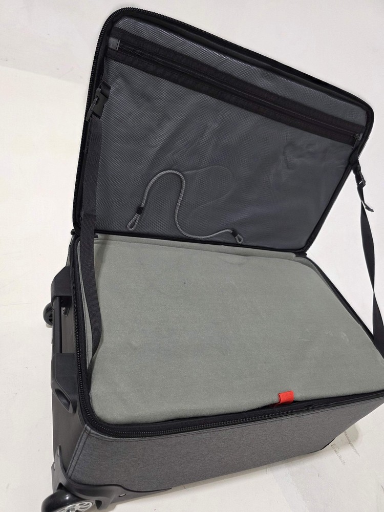 * OPEN BOX GOOD * Godox Knowled M600D Daylight LED Light