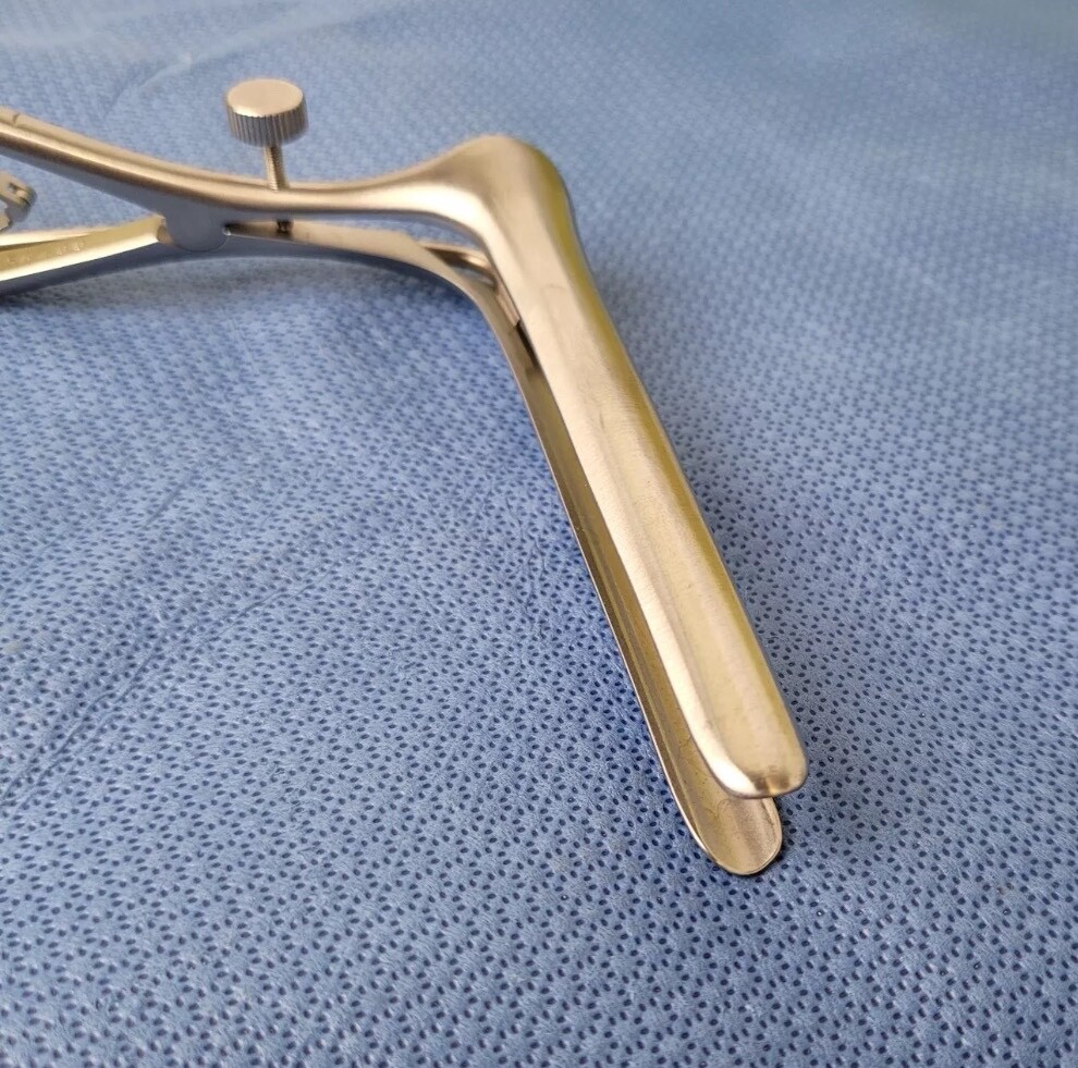 Karl Storz nerve decompression Speculum with light carrier
