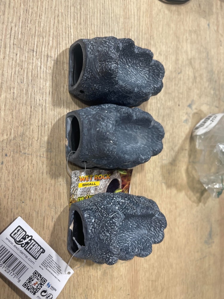 Exo Terra Wet rock Customer Return single