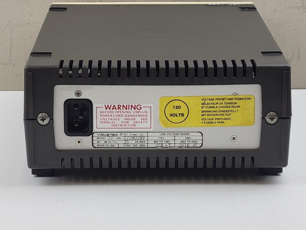 Wavetek Model 22 11MHz Stabilized Sweep Generator - Powers On - Display Issue?