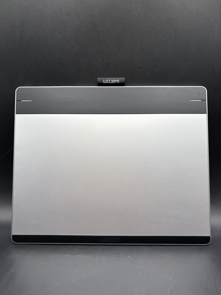 Wacom CTH-680 Intuos Medium Creative Pen & Touch Tablet Only Good Tested