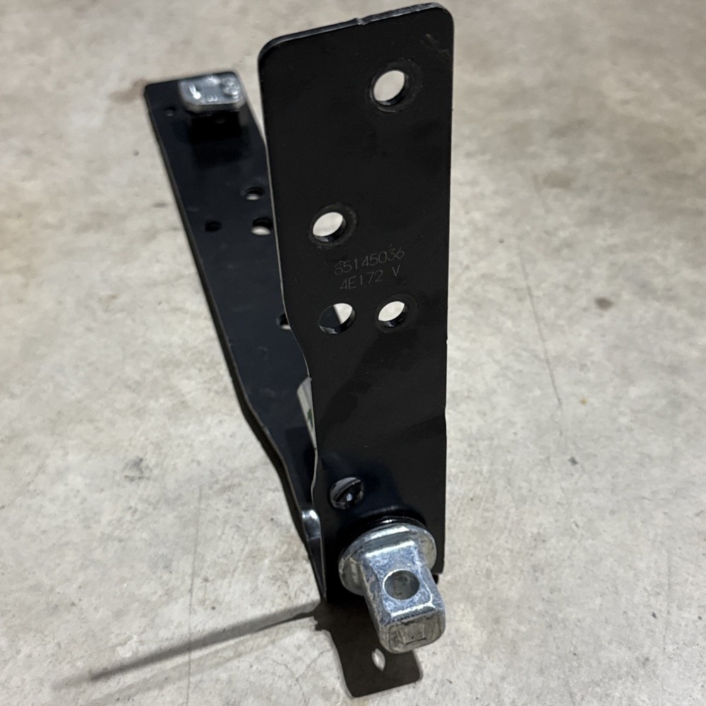 Genuine GM Hinge 23388858