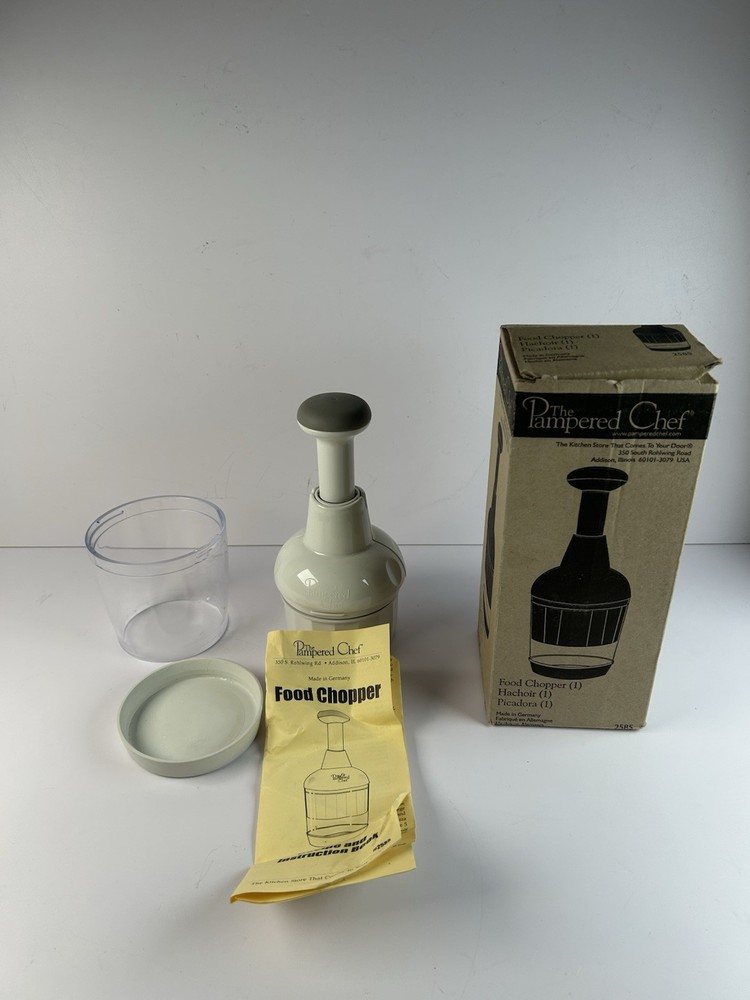 Original Pampered Chef #2585 Push Function Food Chopper Original Box