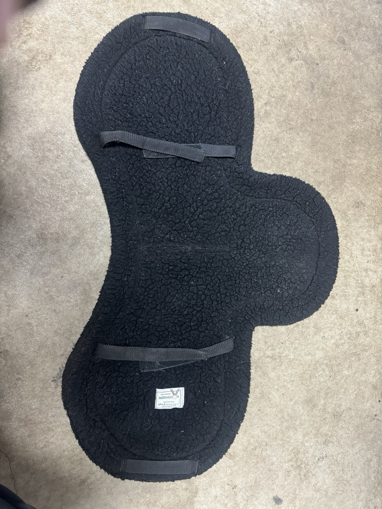 Medallion Toklat Black Saddle Pad