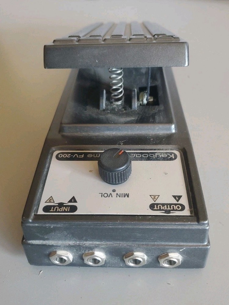 BOSS FV-200 - 2 Input/output Keyboard Volume Pedal