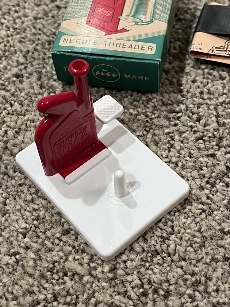 Vintage Hexe Automatic Needle Threader W/ Box & Instructions