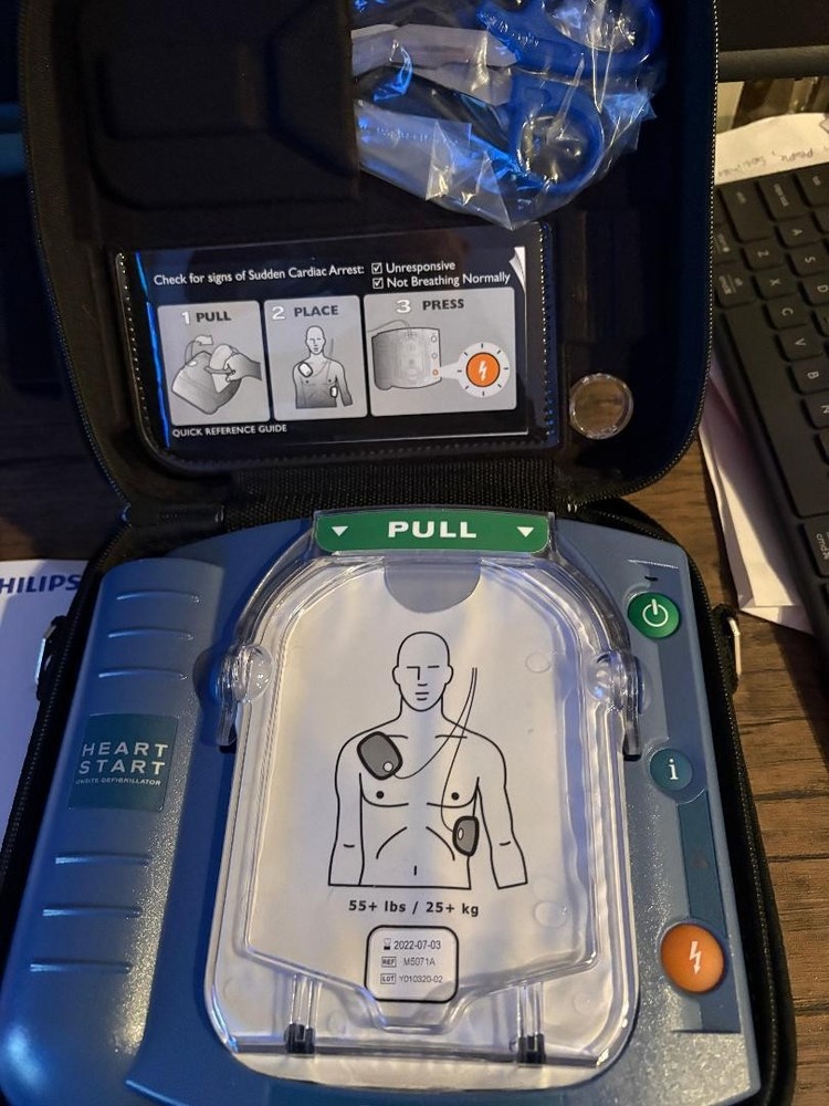 Phillips AED Diffibrilator'