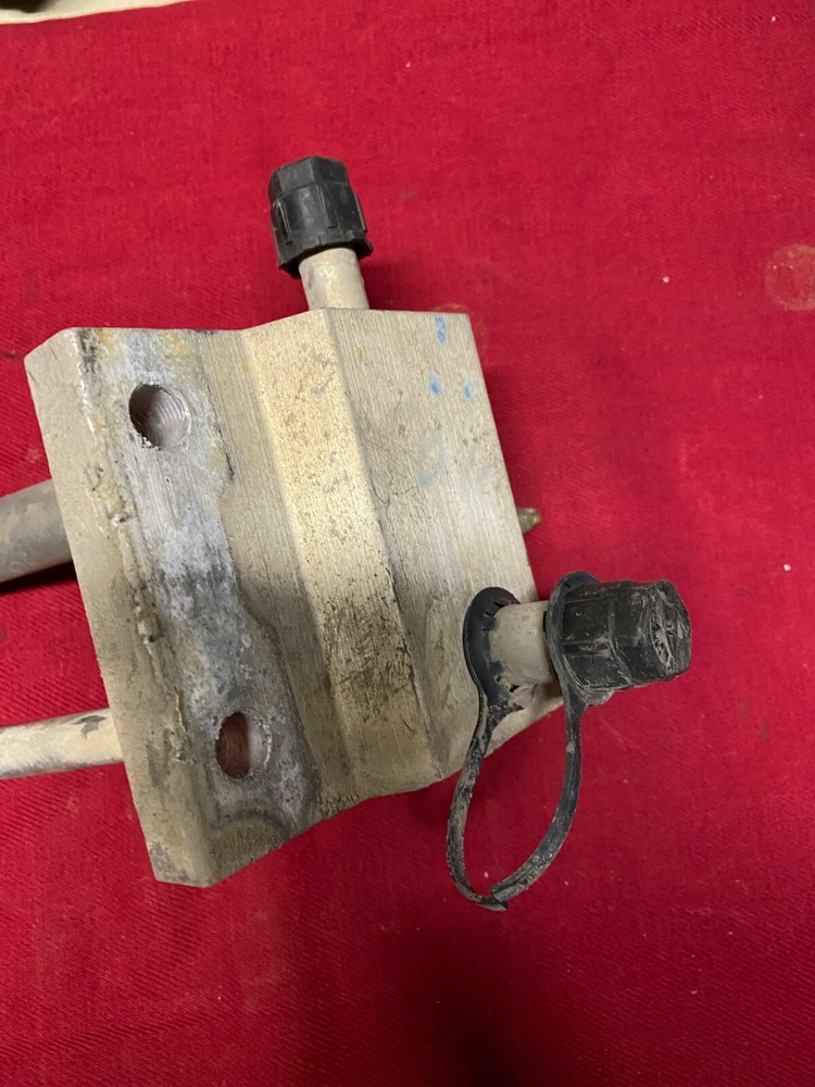 FREIGHTLINER A22 69609 001 A/C JUNCTION BLOCK-A/C MAIN UNIT