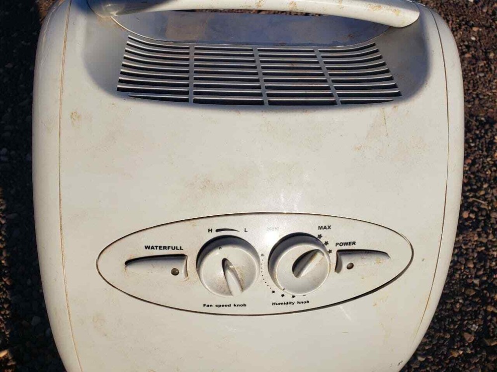 Hydrofarm Model ACDH20A Dehumidifier