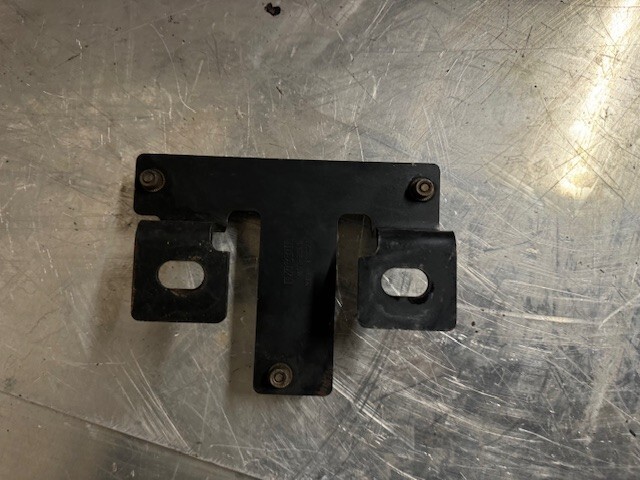 KENWORTH BRACKET-DOSING CONTROL UNIT M11-2365