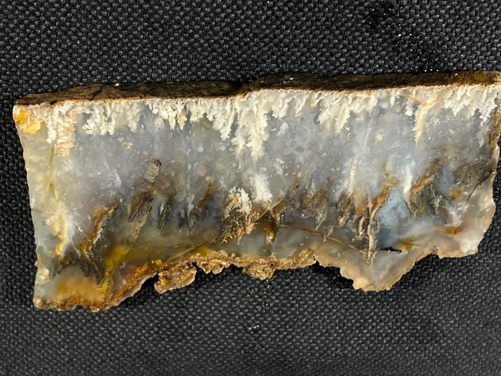 Graveyard Plume Agate Slab 99 gr Idaho, great plume patterns, slight crack