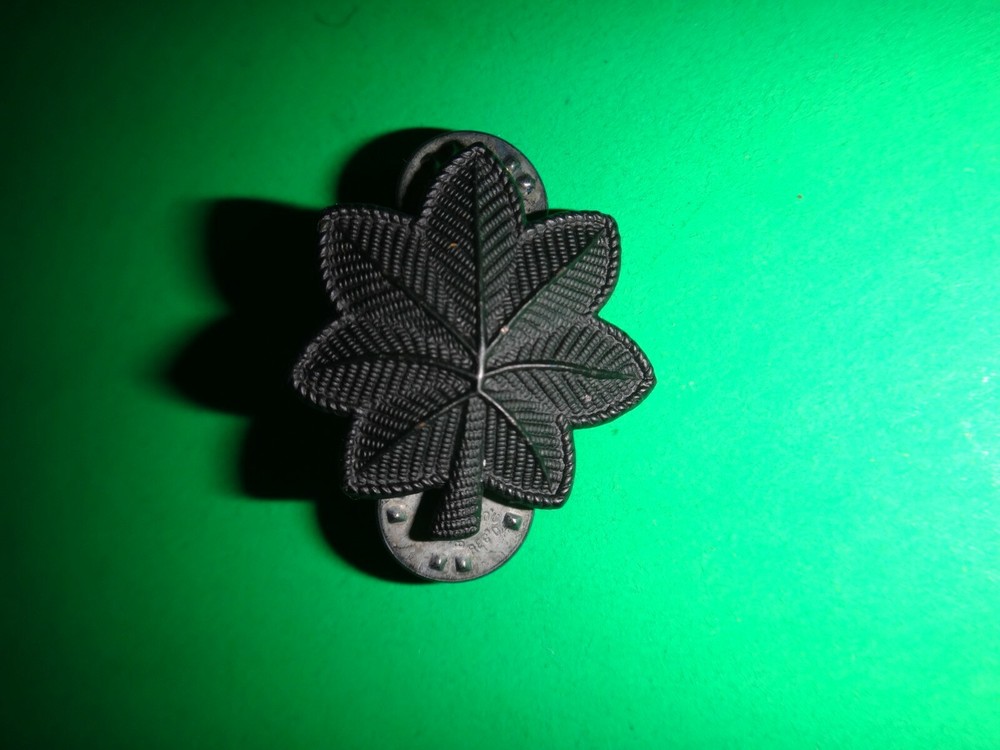 US Army LT COLONEL Subdued Metal Badge