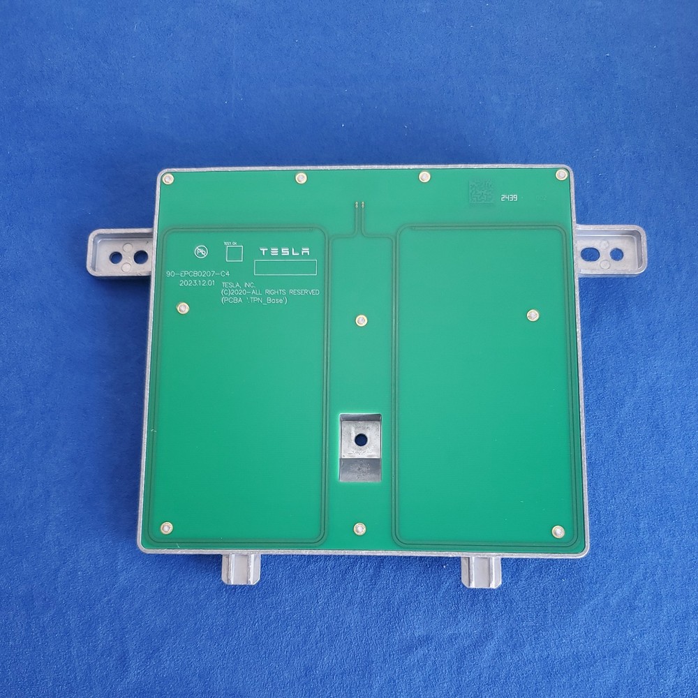 ✅NEW OEM Tesla Model 3 2024 Gen 4 Wireless Charging Module 1761810-00-C✅