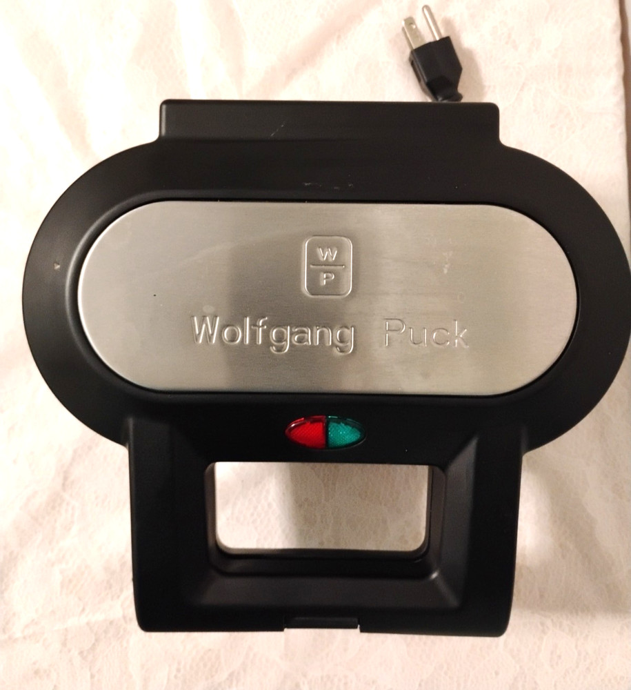 Wolfgang Puck BPM00020 Mini Pie Maker tested. Clean