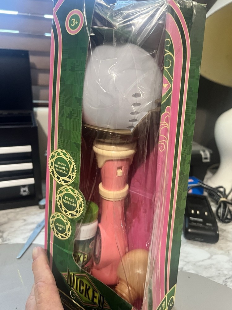 Wicked Glinda's Bubble Wand